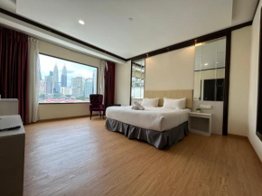 Kingston Hotel by Minsu